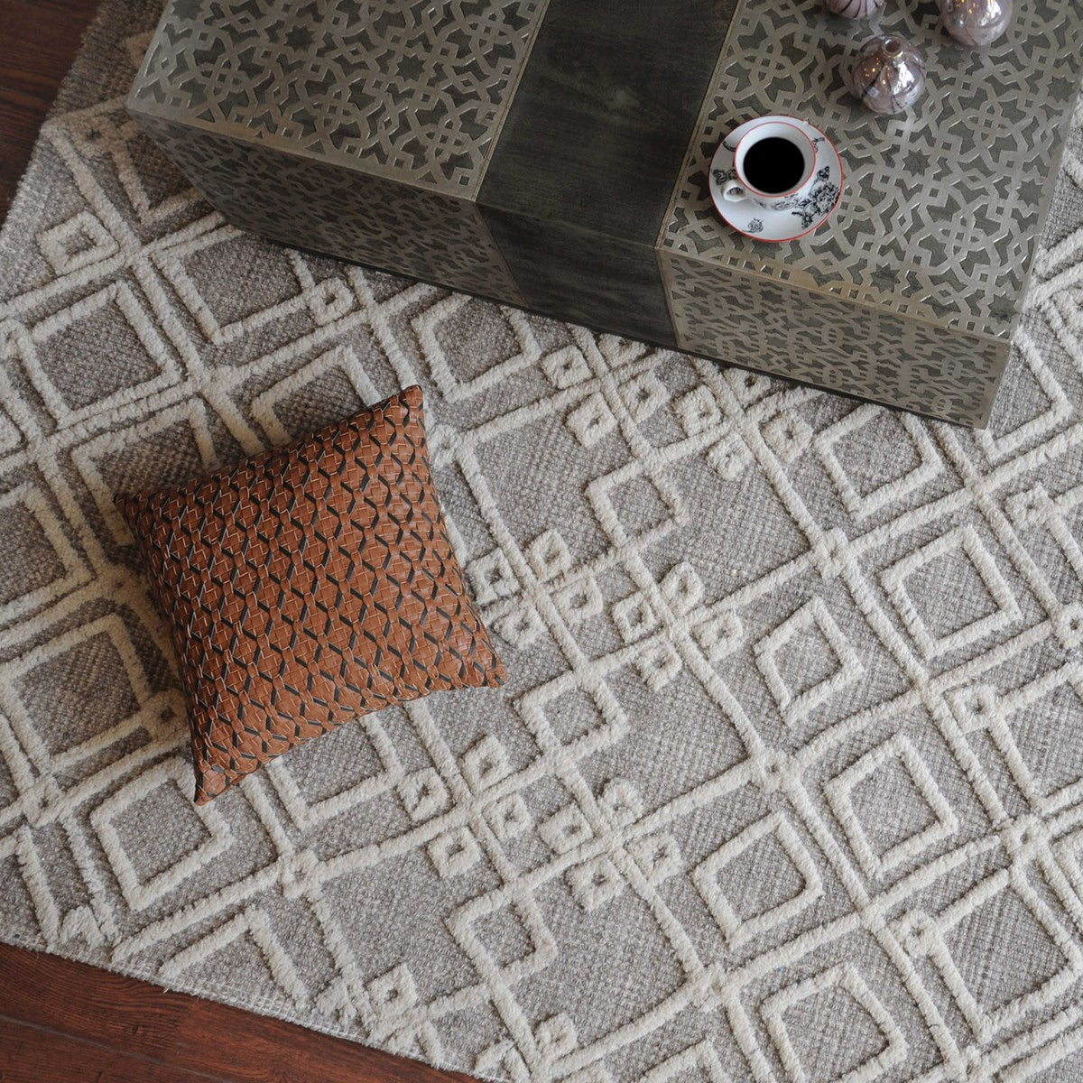 Sieano Rugs, Gray-Ivory